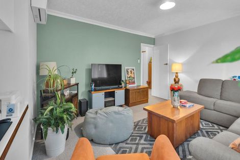 Photo of property in 19 Brockenhurst Street, Aranui, Christchurch, 8061