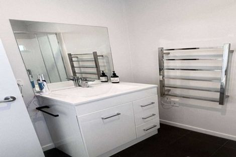 Photo of property in 11 Ara Patukawenga, Tawa, Wellington, 5028