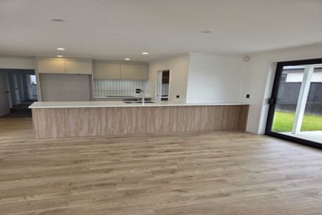 Photo of property in 3 Arohanui Road, Karaka, 2124