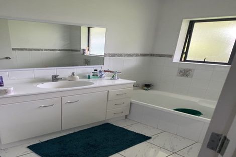Photo of property in 11 Vireya Court, Goodwood Heights, Auckland, 2105