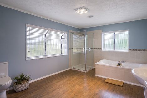 Photo of property in 18 The Avenue, Paraparaumu Beach, Paraparaumu, 5032