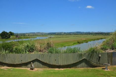 Photo of property in 35 Kowhai Street, Helensville, 0800