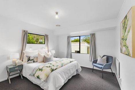 Photo of property in 4 Grainger Road, Te Atatu South, Auckland, 0610