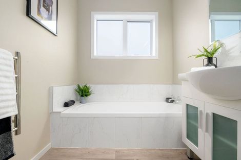 Photo of property in 217 Pukete Road, Pukete, Hamilton, 3200