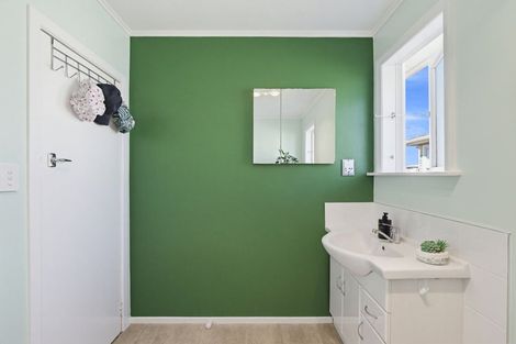 Photo of property in 63 Bamber Street, Castlecliff, Whanganui, 4501