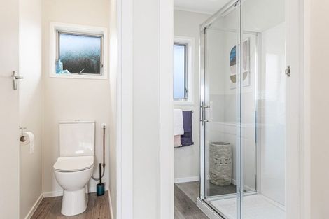 Photo of property in 12 Jenelin Road, Glendene, Auckland, 0602
