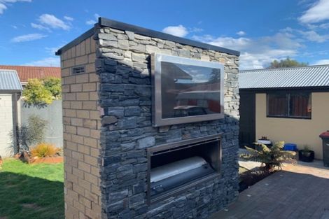 Photo of property in 2/241 Waterloo Road, Hornby, Christchurch, 8042