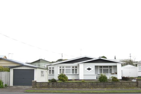 Photo of property in 32 Princes Street, Fitzroy, New Plymouth, 4312