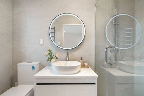 Photo of property in 7/16 Binsted Road, New Lynn, Auckland, 0600
