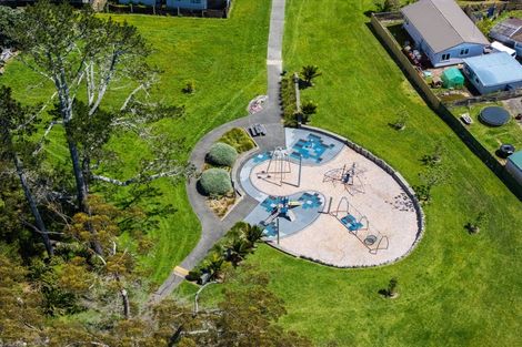 Photo of property in 6 Thornlow Street, Glendene, Auckland, 0602