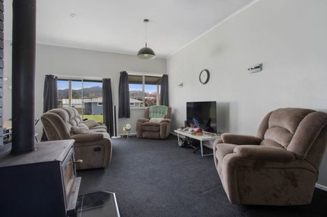 Photo of property in 33 Ara Mara Hua, Henderson, 0612
