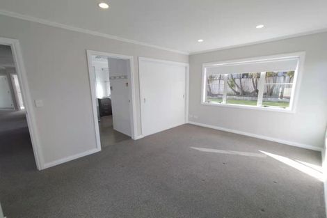 Photo of property in 56 Moyrus Crescent, East Tamaki Heights, Auckland, 2016