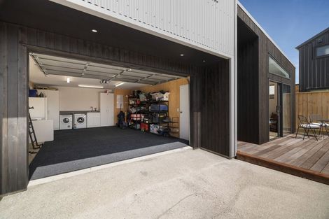 Photo of property in 4 Shallow Close, Jacks Point, 9371