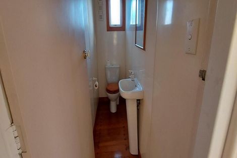 Photo of property in 434 Old Te Atatu Road, Te Atatu Peninsula, Auckland, 0610