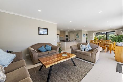 Photo of property in 6 Karearea Drive, Coastlands, Whakatane, 3120