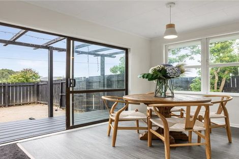 Photo of property in 9 Huruhuru Road, Massey, Auckland, 0614
