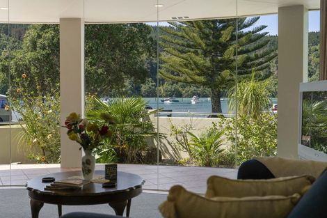 Photo of property in 301 Beach Road, Whangamata, 3620