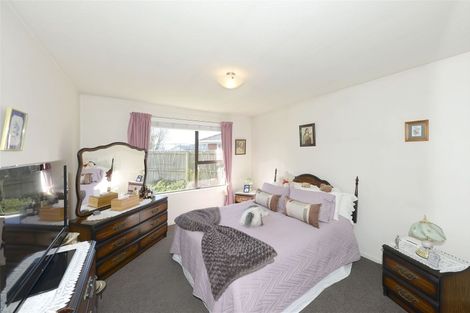 Photo of property in 2/62 Steadman Road, Broomfield, Christchurch, 8042