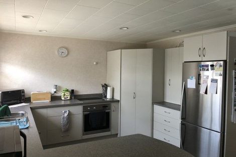 Photo of property in 60 John F Kennedy Drive, Milson, Palmerston North, 4414