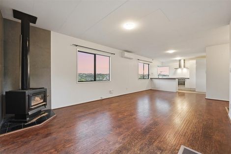 Photo of property in 1/3 Valecrest Place, Bayview, Auckland, 0629