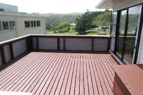 Photo of property in 8 Mark Avenue, Paparangi, Wellington, 6037