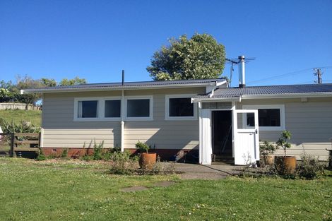 Photo of property in 39 Kaiwaka Road, Waiuku, 2123