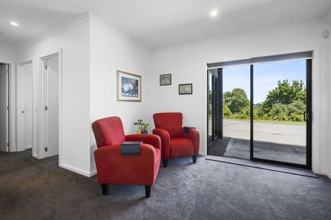 Photo of property in 438 Mangorei Road, Highlands Park, New Plymouth, 4312