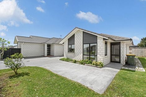 Photo of property in 33 Sirius Crescent, Rototuna North, Hamilton, 3210