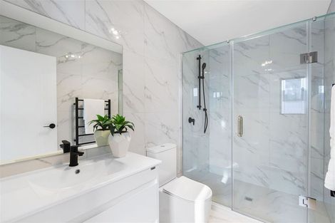 Photo of property in 5/7 Chevis Place, Pakuranga, Auckland, 2010
