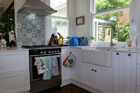 Photo of property in 125 Cashmere Avenue, Khandallah, Wellington, 6035