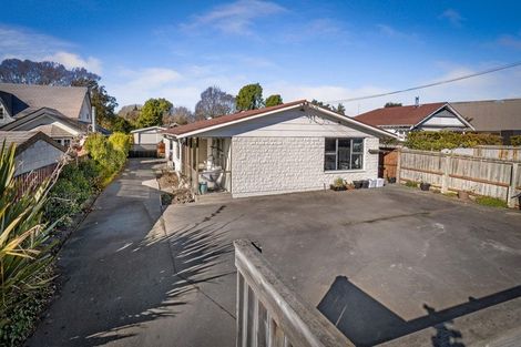 Photo of property in 86 Avonhead Road, Avonhead, Christchurch, 8042