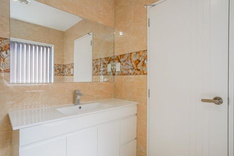 Photo of property in 1a Olympic Place, Papakura, 2110