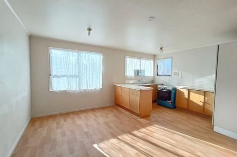 Photo of property in 2/15 Trimdon Street, Randwick Park, Auckland, 2105