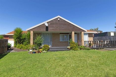 Photo of property in 12 Martin Jugum Lane, Ranui, Auckland, 0612