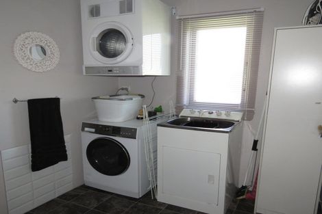 Photo of property in 15 Grey Road, Reefton, 7830