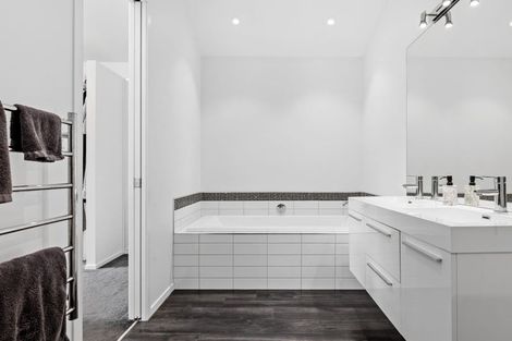 Photo of property in 58u3 Herbert Road, Queenwood, Hamilton, 3210