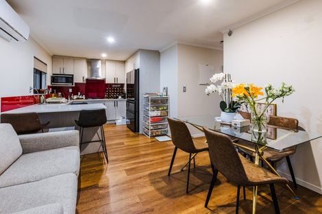 Photo of property in 13d Trimmer Terrace, Papatoetoe, Auckland, 2025