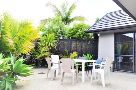 Photo of property in 12 Kalmore Place, Flat Bush, Auckland, 2016