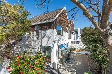 Photo of property in 1 Winchester Street, Merivale, Christchurch, 8014