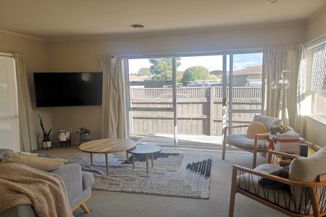 Photo of property in 1/94 Nile Road, Milford, Auckland, 0620