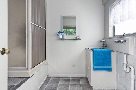 Photo of property in 55a/2 West Lynn Road, Titirangi, Auckland, 0604