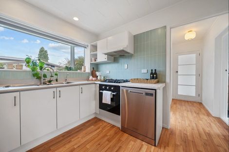 Photo of property in 19 Bronte Place, Whalers Gate, New Plymouth, 4310