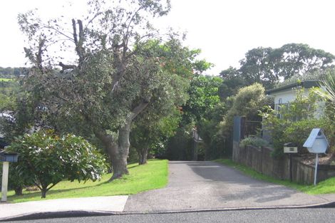 Photo of property in 2/21 Radiata Lane, Chatswood, Auckland, 0626