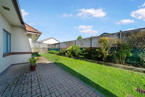 Photo of property in 4 Russett Grove, Henderson, Auckland, 0612