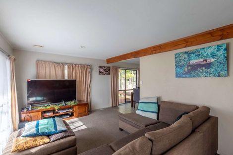 Photo of property in 23 Flaunty Place, West Harbour, Auckland, 0618
