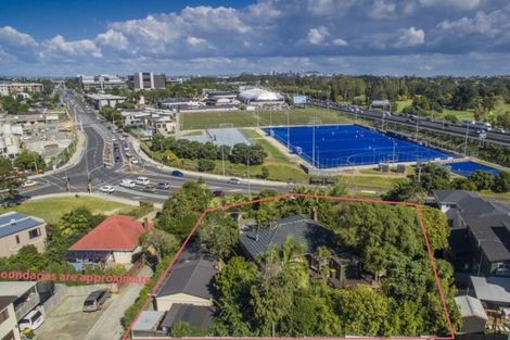 Photo of property in 27 Wairau Road, Forrest Hill, Auckland, 0627