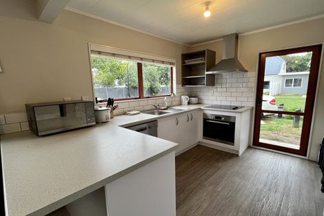 Photo of property in 5 Emmadale Lane, Hamilton East, Hamilton, 3216