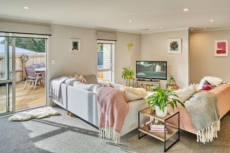 Photo of property in 4 Hull Place, Whitby, Porirua, 5024