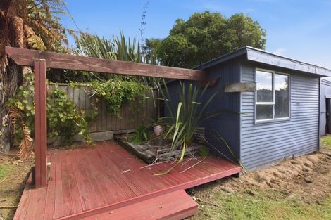 Photo of property in 49 Ngakoti Street, Urenui, 4375