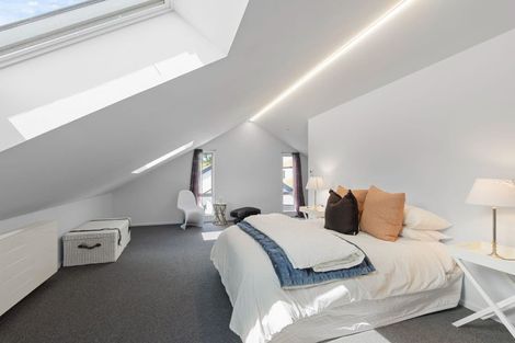 Photo of property in 64 Hewitts Road, Merivale, Christchurch, 8014